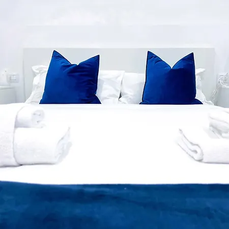 The Boutique - Hebrew Quarter * Milan