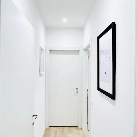 The Boutique - Hebrew Quarter * 밀라노
